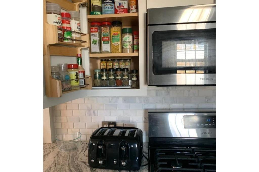 1 Mile To Fort Sill! The Carolebelle Cottage Sleeps 8 With Hottub,Grills,Firepit 로턴 외부 사진