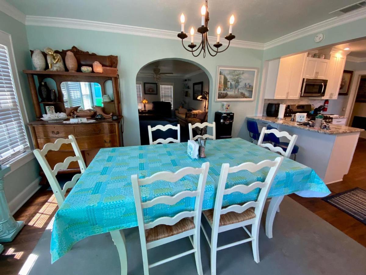 1 Mile To Fort Sill! The Carolebelle Cottage Sleeps 8 With Hottub,Grills,Firepit 로턴 외부 사진