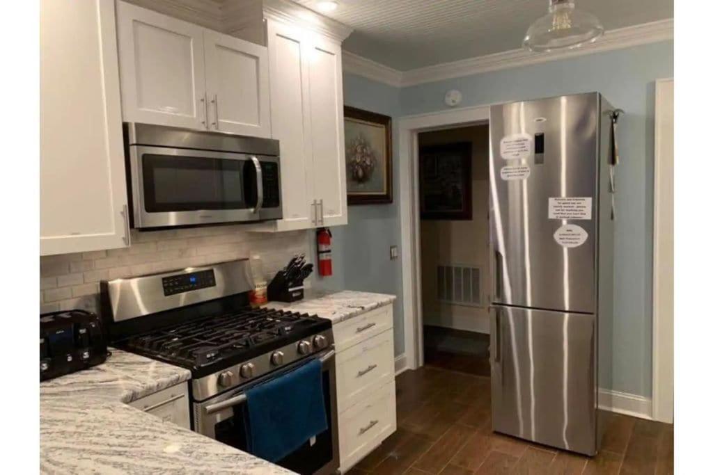1 Mile To Fort Sill! The Carolebelle Cottage Sleeps 8 With Hottub,Grills,Firepit 로턴 외부 사진