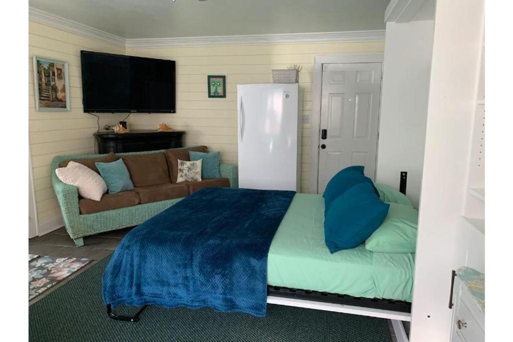 1 Mile To Fort Sill! The Carolebelle Cottage Sleeps 8 With Hottub,Grills,Firepit 로턴 외부 사진