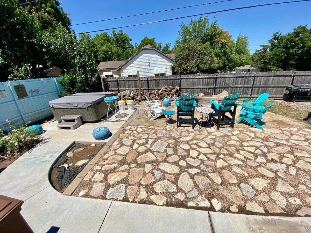 1 Mile To Fort Sill! The Carolebelle Cottage Sleeps 8 With Hottub,Grills,Firepit 로턴 외부 사진